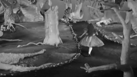 Alice In Wonderland (1933).mp4.9.gif