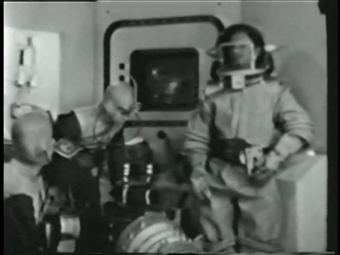 Captain Z-Ro (1955) - S01E25 - Adventure In Space.mp4.7.gif