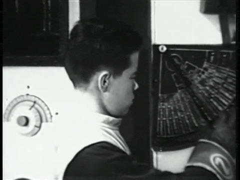 Captain Z-Ro (1955) - S01E26 - King Alfred.mp4.2.gif