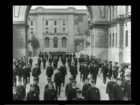 Cops (1922).mp4.6.gif