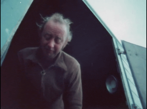 High Grass Circus (1977).mp4.7.gif