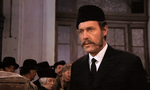 Horror Express (1972).mp4.1.gif