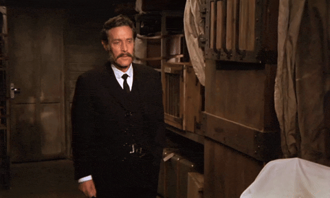 Horror Express (1972).mp4.6.gif