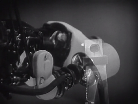 Leave It to Roll-Oh (1940).mp4.9.gif
