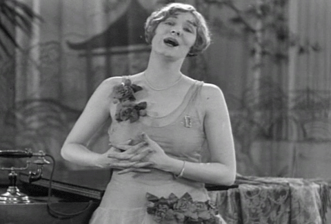 Marion Harris- Songbird of Jazz (1928).mp4.3.gif