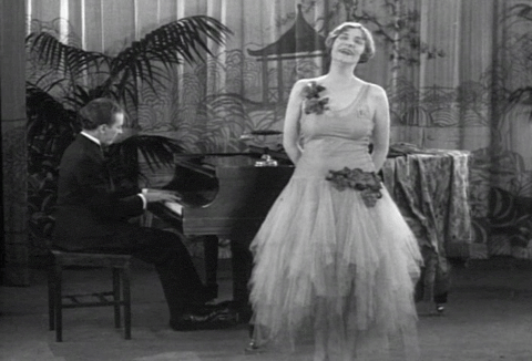 Marion Harris- Songbird of Jazz (1928).mp4.9.gif