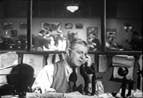 Midnight Manhunt (1945).mp4.5.gif