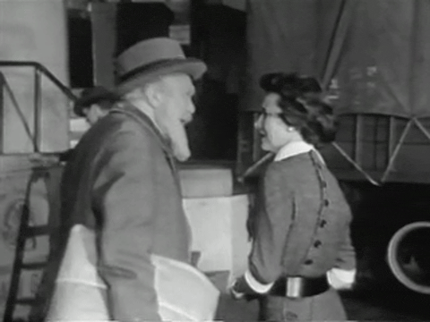 Miracle On 34th Street (1955).mp4.3.gif