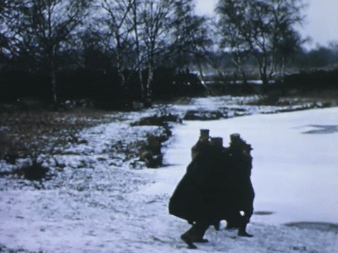 Mr Pickwick's Christmas (1956).mp4.5.gif