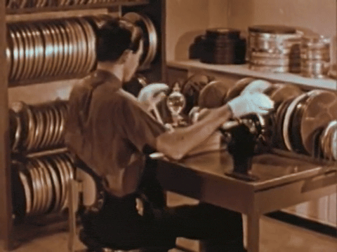 Murder on the Screen (1958).mp4.5.gif