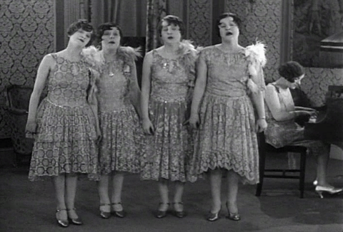 Music - The Five Locust Sisters (1928).mp4.10.gif