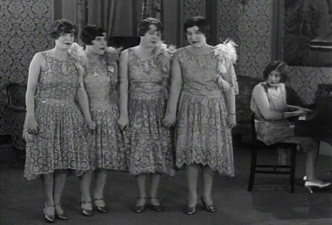 Music - The Five Locust Sisters (1928).mp4.9.gif