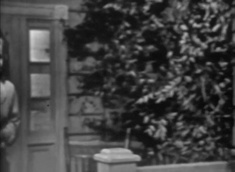 Suspense (1949) - S01E03 - The Murderer.mp4.4.gif