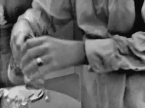 Suspense (1949) - S03E03 - Edge of Panic.mp4.1.gif