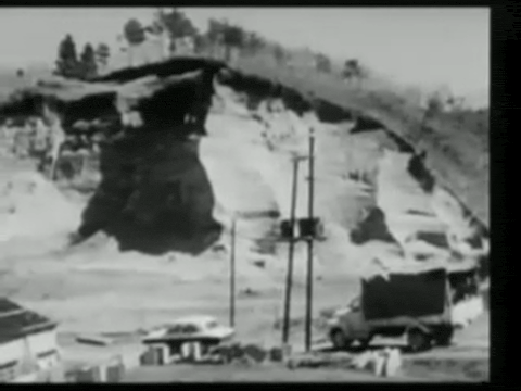 The Evil Brain From Outer Space (1964).mp4.8.gif