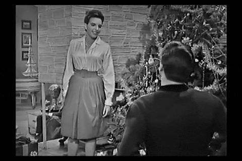 The Judy Garland Show - S01E02 - Christmas Episode (1963).mp4.5.gif
