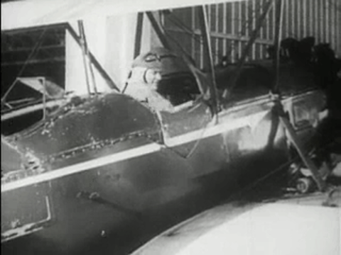 The Phantom Creeps - Chapter 10 (1939).mp4.1.gif