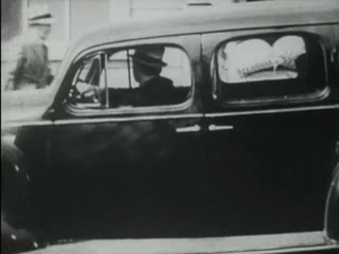 The Phantom Creeps - Chapter 4 (1939).mp4.6.gif