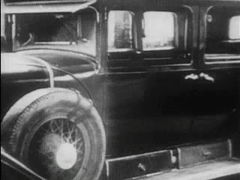 The Phantom Creeps - Chapter 6 (1939).mp4.8.gif