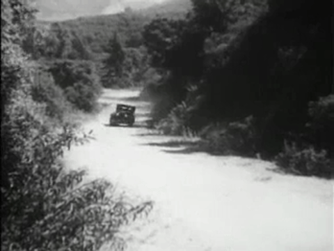 The Phantom Creeps - Chapter 9 (1939).mp4.2.gif