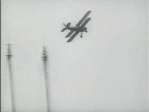 The Phantom Creeps - Chapter 9 (1939).mp4.8.gif