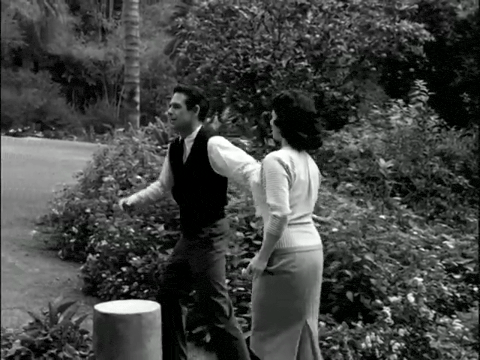 The Screaming Skull (1958).mp4.1.gif