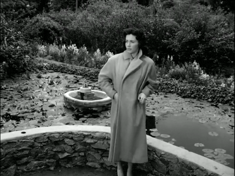 The Screaming Skull (1958).mp4.4.gif