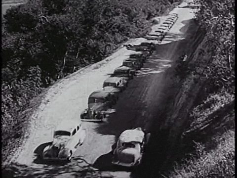We Drivers (1935).mp4.1.gif